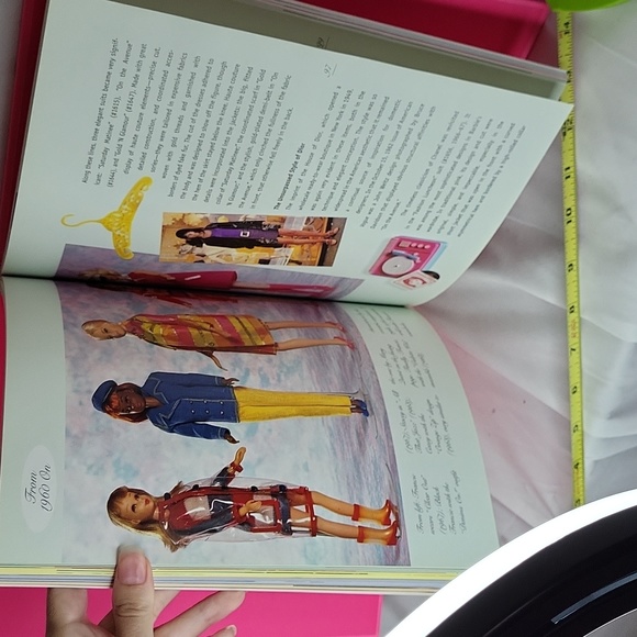 BARBIE Book Four Decades of Fashion Fantasy and Fun Tosa Good Used - Picture 16 of 17